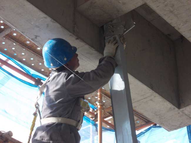埋板、骨架施工